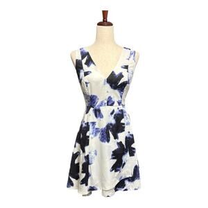 NWT Lulu's Navy & White Floral Fit & Flare Sleeveless Mini Dress Large SS0872